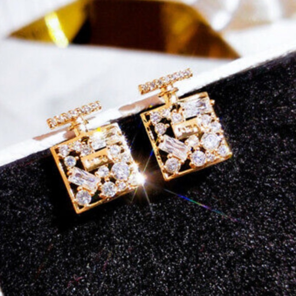 New 18k rose gold plated luxury earrings - Picture 2 of 5